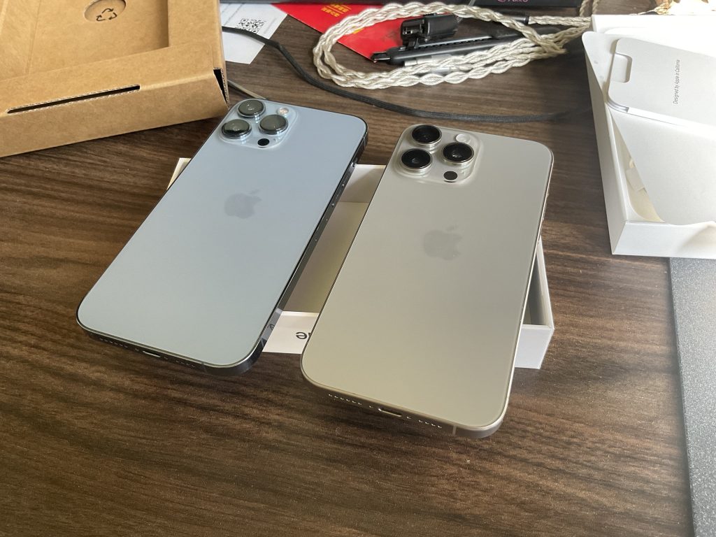 时隔40天，iPhone 15 Pro Max到了，普普通通-THsInk